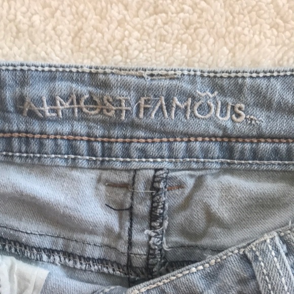 Shorts - Picture 3 of 8